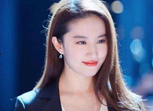 最新明星视频流出是谁,最新明星视频流出，幕后真相令人震惊！